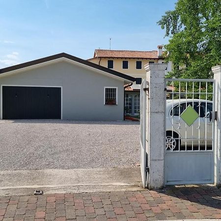 Ginkgo Guest House Ronchis Exterior foto